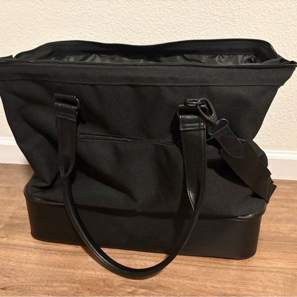 BEIS Convertible Weekender - Picture 5 of 8